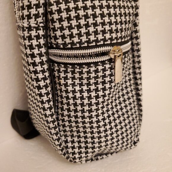 NWT Wild Eye Designs Adjustable Wine Backpack Bag Black White Houndstooth - OS - Picture 6 of 10